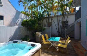 Duval Street Retreat